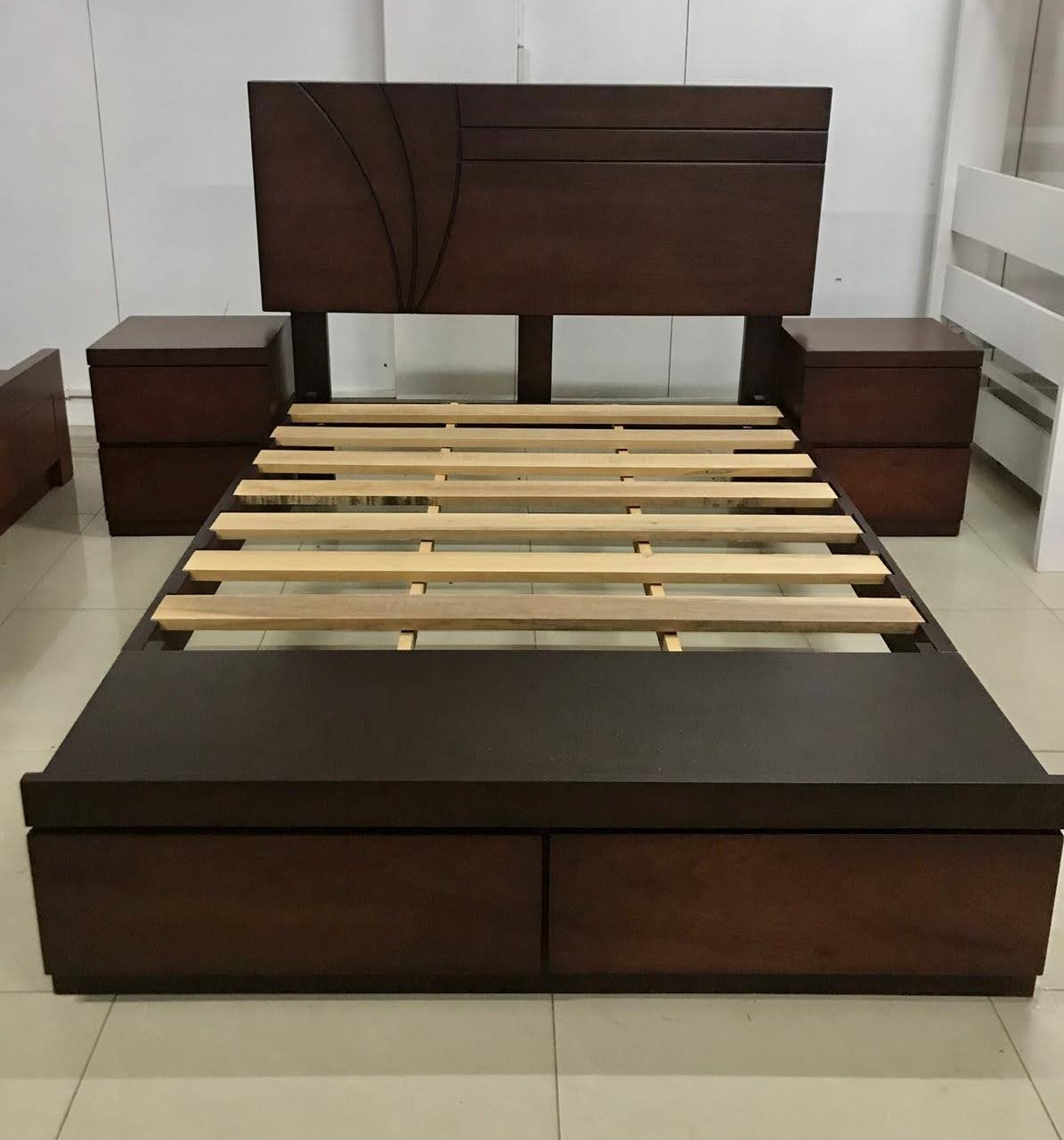 CAMA MADERA TORNILLO MEDIA LUNA NOGAL